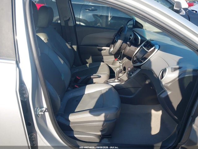 46074025 :رقم المزاد ، 1G1JF5SB5H4112773 vin ، 2017 Chevrolet Sonic Premier Auto مزاد بيع