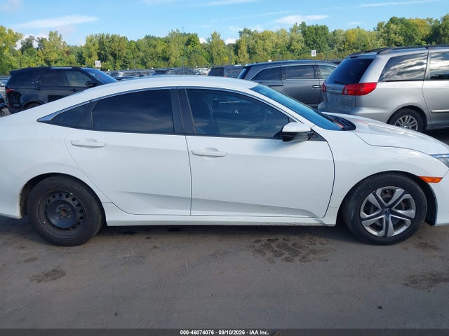 46074076 :رقم المزاد ، 19XFC2F51HE203868 vin ، 2017 Honda Civic Lx مزاد بيع