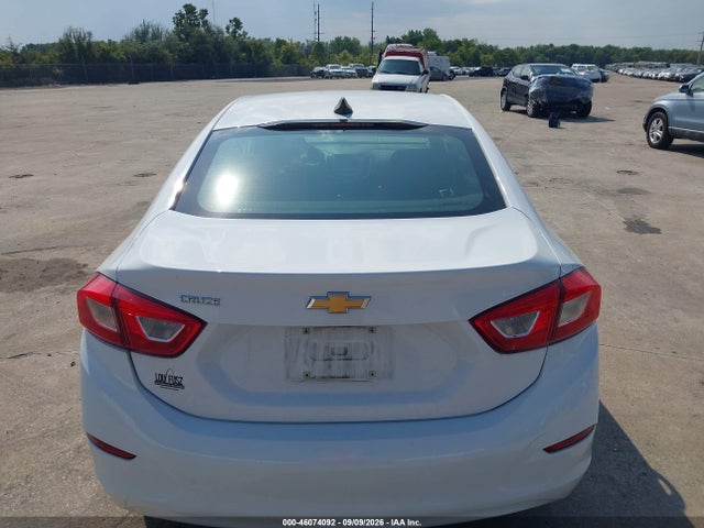 46074092 :رقم المزاد ، 1G1BC5SM3J7226614 vin ، 2018 Chevrolet Cruze Ls Auto مزاد بيع