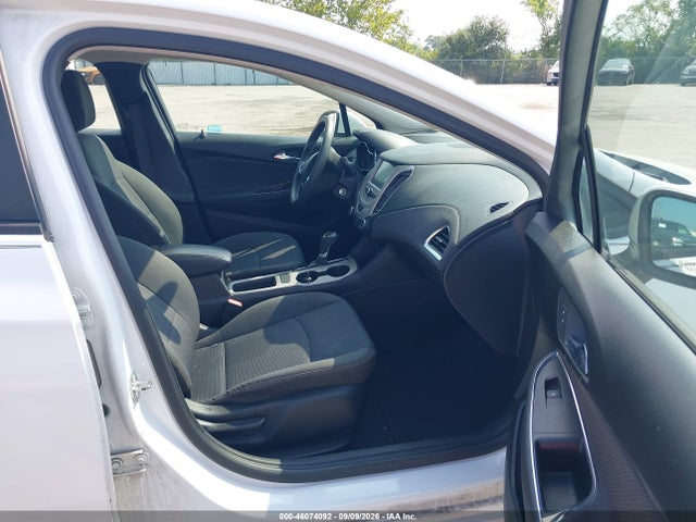 46074092 :رقم المزاد ، 1G1BC5SM3J7226614 vin ، 2018 Chevrolet Cruze Ls Auto مزاد بيع