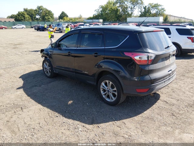 Ford ESCAPE SE 2017 1FMCU9GD2HUE61876 Image 3