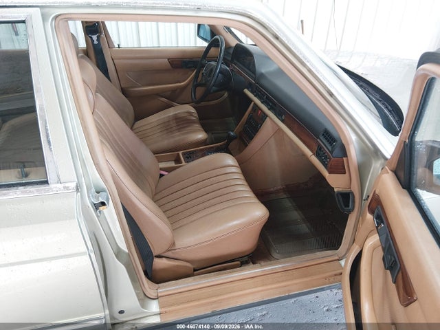 1981 Mercedes-benz 300 Sd მანქანა იყიდება აუქციონზე, vin: WDBCB20A9BB003268, აუქციონის ნომერი: 46074140