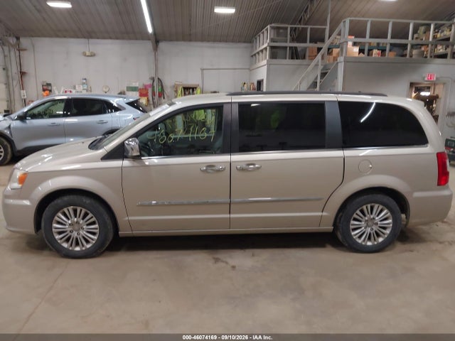 Продаж на аукціоні авто 2015 Chrysler Town & Country Touring-l, vin: 2C4RC1CG8FR506817, номер лоту: 46074169