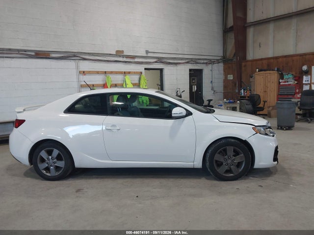 2011 Kia Forte Koup Ex მანქანა იყიდება აუქციონზე, vin: KNAFU6A24B5398964, აუქციონის ნომერი: 46074191