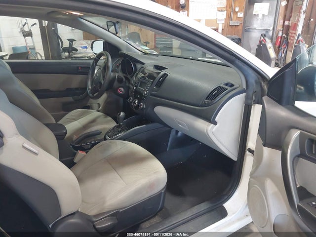 2011 Kia Forte Koup Ex მანქანა იყიდება აუქციონზე, vin: KNAFU6A24B5398964, აუქციონის ნომერი: 46074191