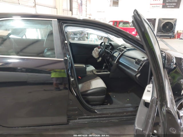 2014 Toyota Camry Se მანქანა იყიდება აუქციონზე, vin: 4T1BF1FK2EU353969, აუქციონის ნომერი: 46074220