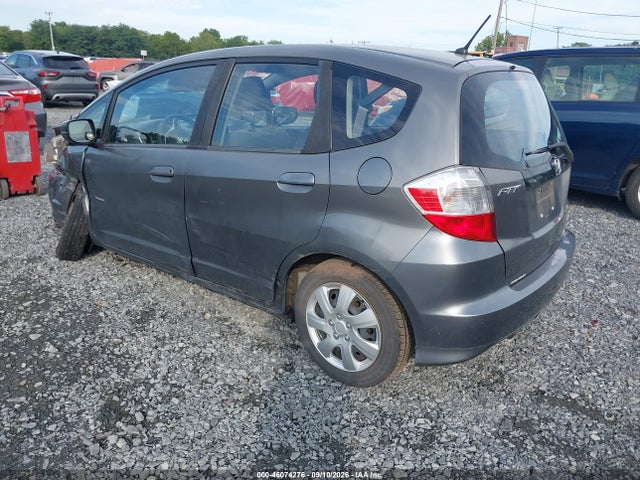 2013 Honda Fit მანქანა იყიდება აუქციონზე, vin: JHMGE8H35DC074398, აუქციონის ნომერი: 46074276