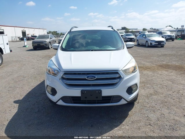 Продаж на аукціоні авто 2018 Ford Escape Se, vin: 1FMCU9GD3JUD08526, номер лоту: 46074345