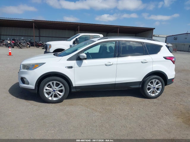 Продаж на аукціоні авто 2018 Ford Escape Se, vin: 1FMCU9GD3JUD08526, номер лоту: 46074345