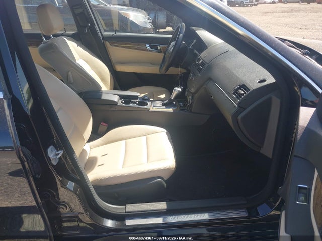 46074367 :رقم المزاد ، WDDGF56X98F063871 vin ، 2008 Mercedes-benz C 350 Sport مزاد بيع
