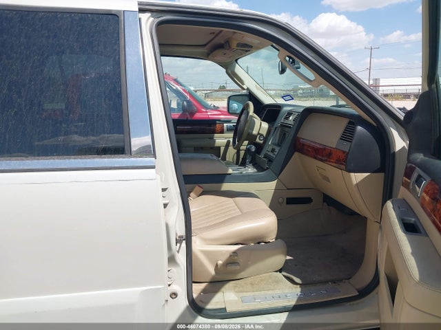 Продаж на аукціоні авто 2005 Lincoln Navigator, vin: 5LMFU27545LJ22869, номер лоту: 46074380