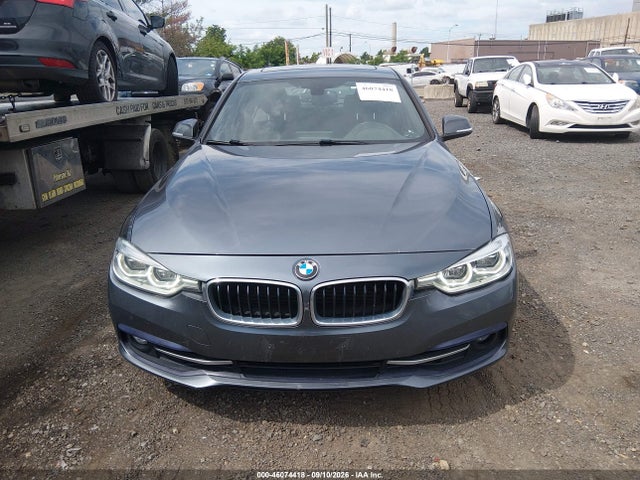 46074418 :رقم المزاد ، WBA8D9G59JNU68209 vin ، 2018 Bmw 330i Xdrive مزاد بيع