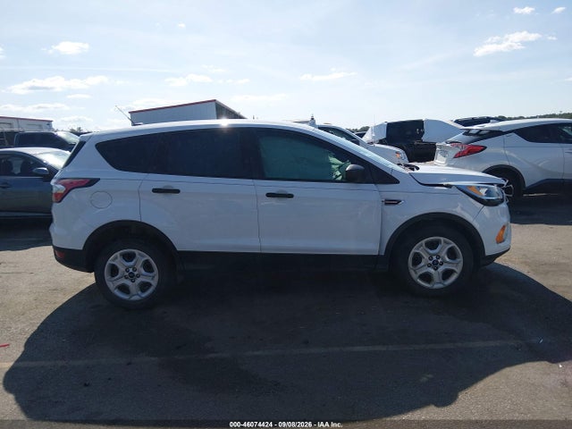 Продажа на аукционе авто 2017 Ford Escape S, vin: 1FMCU0F79HUB26086, номер лота: 46074424