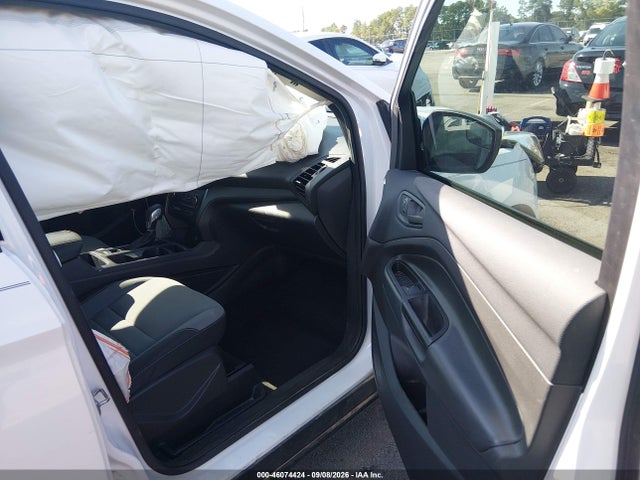 Продажа на аукционе авто 2017 Ford Escape S, vin: 1FMCU0F79HUB26086, номер лота: 46074424