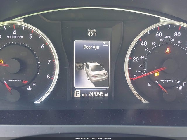 46074440 :رقم المزاد ، 4T1BF1FK5FU961213 vin ، 2015 Toyota Camry Se مزاد بيع