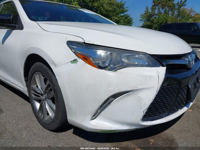 46074440 :رقم المزاد ، 4T1BF1FK5FU961213 vin ، 2015 Toyota Camry Se مزاد بيع