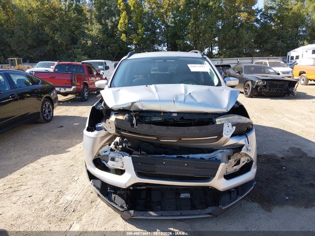 46074441 :رقم المزاد ، 1FMCU9G96GUB19647 vin ، 2016 Ford Escape Se مزاد بيع