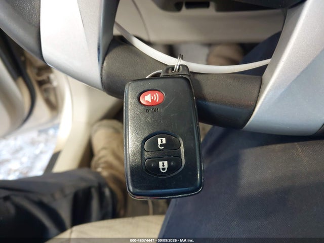 Продажа на аукционе авто 2011 Toyota Prius Three, vin: JTDKN3DU2B1373157, номер лота: 46074447