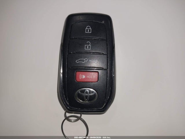 Продажа на аукционе авто 2022 Toyota Corolla Cross Xle, vin: 7MUDAABG0NV016613, номер лота: 46074478
