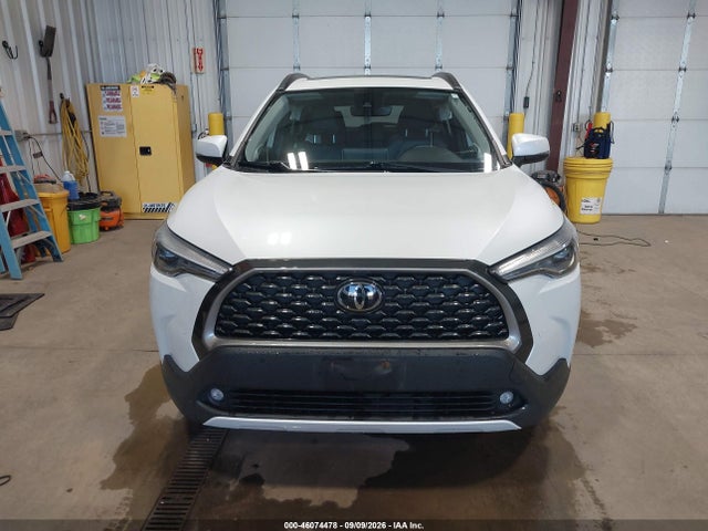 Продажа на аукционе авто 2022 Toyota Corolla Cross Xle, vin: 7MUDAABG0NV016613, номер лота: 46074478