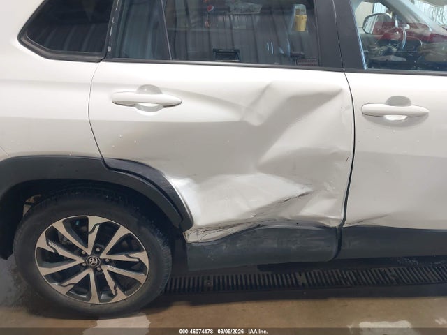 Продажа на аукционе авто 2022 Toyota Corolla Cross Xle, vin: 7MUDAABG0NV016613, номер лота: 46074478