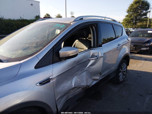 2017 Ford Escape Titanium მანქანა იყიდება აუქციონზე, vin: 1FMCU9JDXHUA02880, აუქციონის ნომერი: 46074483