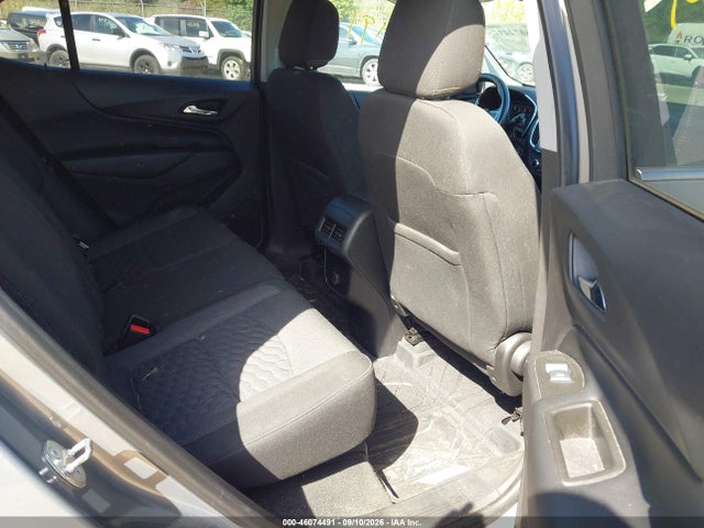 Chevrolet EQUINOX LT 2018 3GNAXSEVXJS636250 Image 8