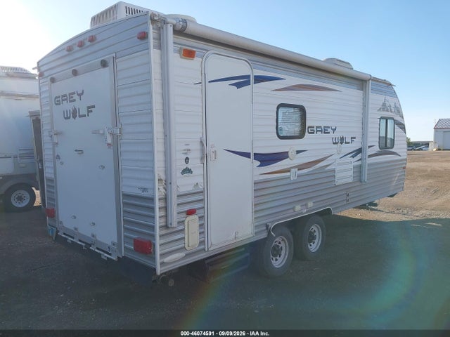 46074591 :رقم المزاد ، 4X4TCKU28CY204041 vin ، 2012 Forest River Other مزاد بيع