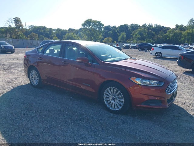 2014 Ford Fusion Hybrid Se მანქანა იყიდება აუქციონზე, vin: 3FA6P0LU3ER251080, აუქციონის ნომერი: 46074610