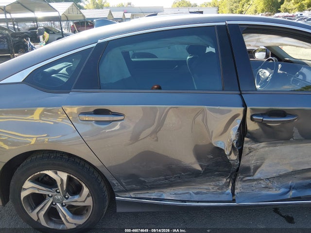 46074649 :رقم المزاد ، 1HGCV1F58JA185113 vin ، 2018 Honda Accord Ex-l مزاد بيع
