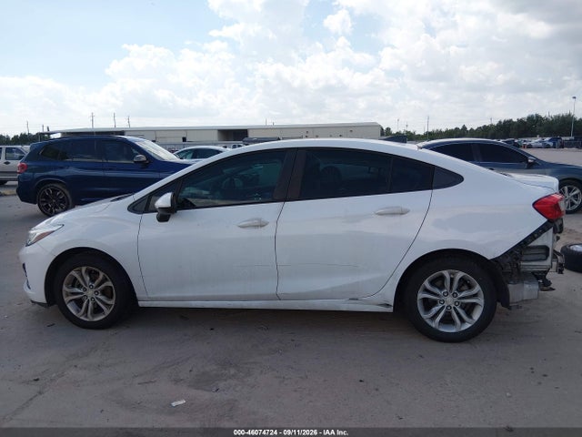 2019 Chevrolet Cruze Ls მანქანა იყიდება აუქციონზე, vin: 1G1BC5SM3K7127535, აუქციონის ნომერი: 46074724