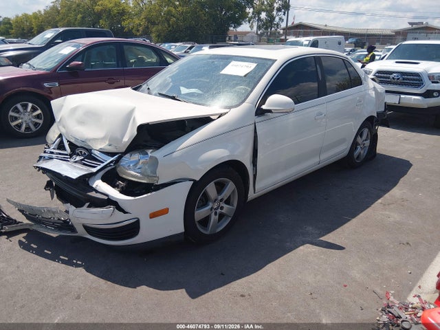 2008 Volkswagen Jetta Se/sel მანქანა იყიდება აუქციონზე, vin: 3VWRM71K58M117678, აუქციონის ნომერი: 46074793
