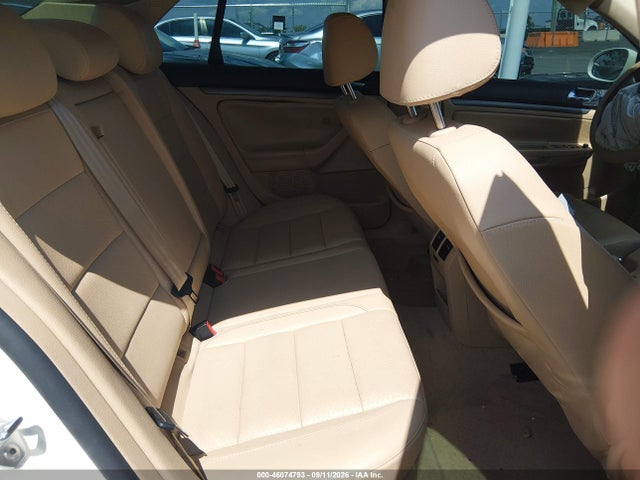 2008 Volkswagen Jetta Se/sel მანქანა იყიდება აუქციონზე, vin: 3VWRM71K58M117678, აუქციონის ნომერი: 46074793