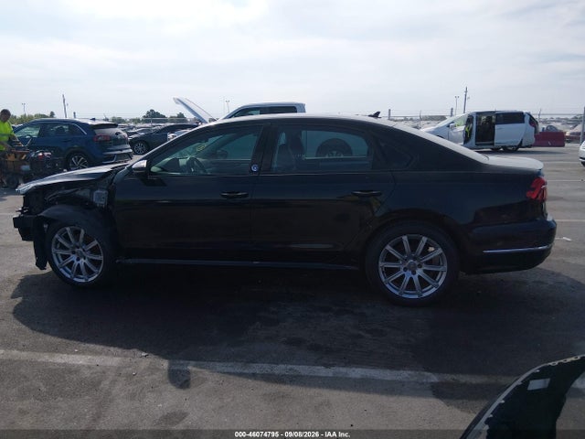 Продаж на аукціоні авто 2019 Volkswagen Passat 2.0t Wolfsburg Edition, vin: 1VWLA7A38KC000189, номер лоту: 46074795