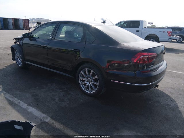 Продаж на аукціоні авто 2019 Volkswagen Passat 2.0t Wolfsburg Edition, vin: 1VWLA7A38KC000189, номер лоту: 46074795