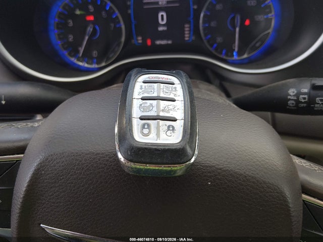 46074810 :رقم المزاد ، 2C4RC1BG7HR533947 vin ، 2017 Chrysler Pacifica Touring-l مزاد بيع