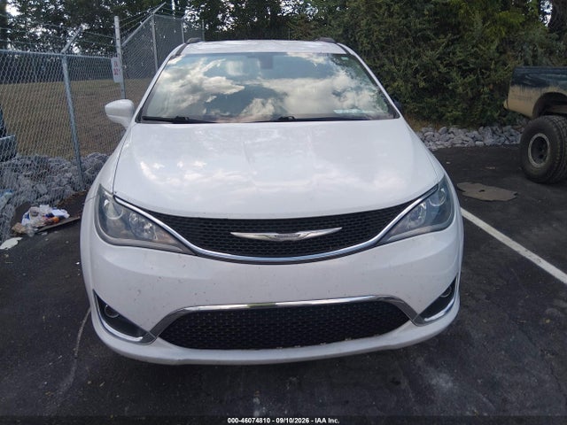 46074810 :رقم المزاد ، 2C4RC1BG7HR533947 vin ، 2017 Chrysler Pacifica Touring-l مزاد بيع