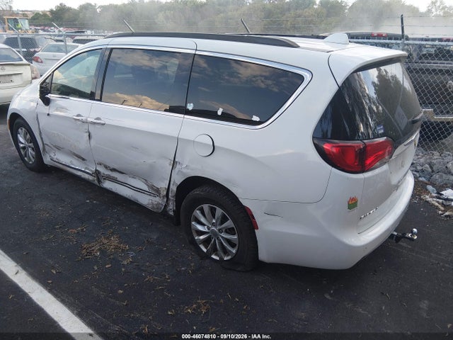 46074810 :رقم المزاد ، 2C4RC1BG7HR533947 vin ، 2017 Chrysler Pacifica Touring-l مزاد بيع
