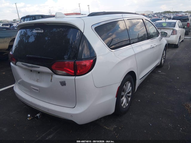 46074810 :رقم المزاد ، 2C4RC1BG7HR533947 vin ، 2017 Chrysler Pacifica Touring-l مزاد بيع