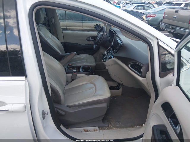 46074810 :رقم المزاد ، 2C4RC1BG7HR533947 vin ، 2017 Chrysler Pacifica Touring-l مزاد بيع