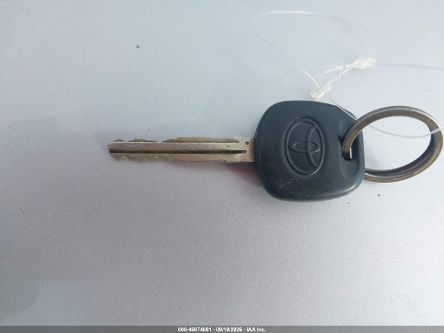 46074881 :رقم المزاد ، 2T1BR32E45C424237 vin ، 2005 Toyota Corolla Ce مزاد بيع