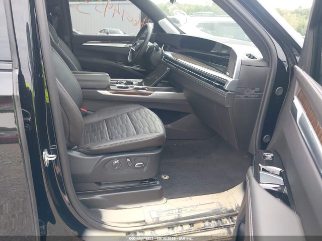 2026 Cadillac Escalade Platinum Sport მანქანა იყიდება აუქციონზე, vin: 1GYS9GKL1TR146237, აუქციონის ნომერი: 46074953