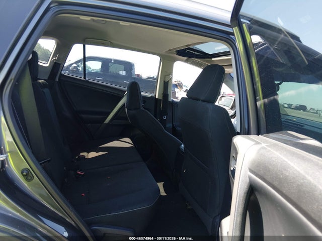 46074964 :رقم المزاد ، 2T3RFREVXGW511042 vin ، 2016 Toyota Rav4 Xle مزاد بيع