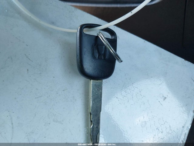 46075034 :رقم المزاد ، JHLRD68472C020403 vin ، 2002 Honda Cr-v Lx مزاد بيع
