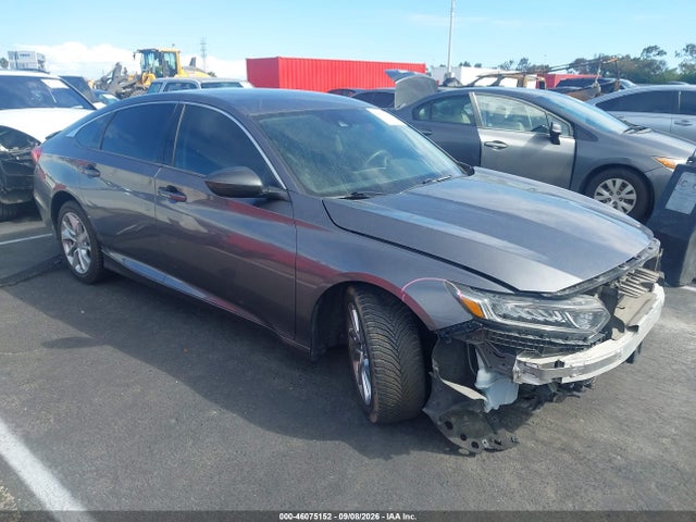 46075152 :رقم المزاد ، 1HGCV1F1XJA086385 vin ، 2018 Honda Accord Lx مزاد بيع