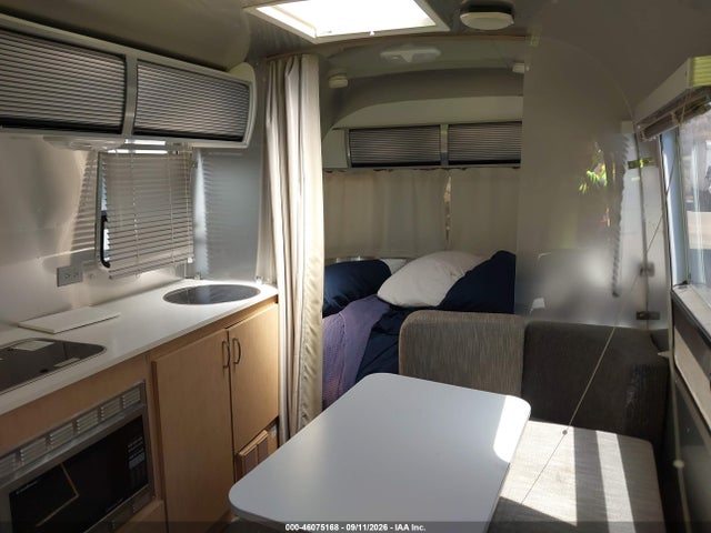 46075168 :رقم المزاد ، 1STVRTF12CJ525977 vin ، 2012 Airstream Sport مزاد بيع