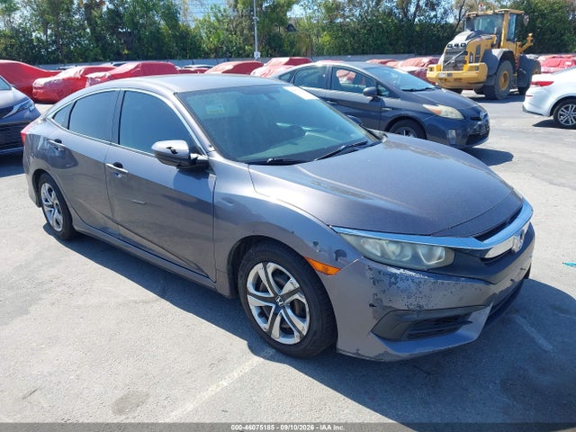 46075185 :رقم المزاد ، 2HGFC2F57JH522655 vin ، 2018 Honda Civic Lx مزاد بيع