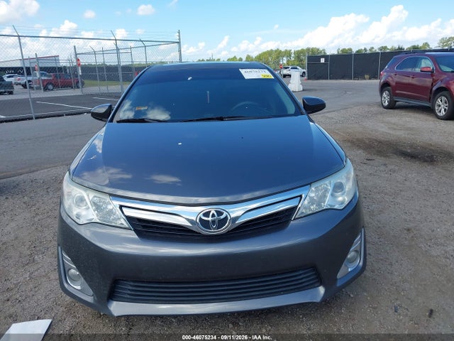 46075234 :رقم المزاد ، 4T1BF1FK0CU585452 vin ، 2012 Toyota Camry Xle مزاد بيع