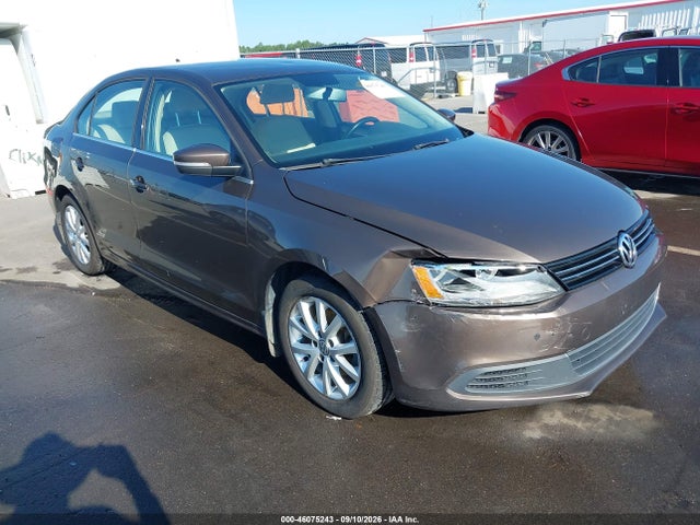 46075243 :رقم المزاد ، 3VWD07AJ3EM371835 vin ، 2014 Volkswagen Jetta 1.8t Se مزاد بيع