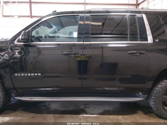 2018 Chevrolet Suburban Lt მანქანა იყიდება აუქციონზე, vin: 1GNSKHKC1JR265765, აუქციონის ნომერი: 46075347